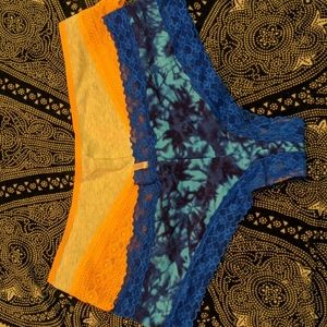 NWT PINK VS Cheeky Panties